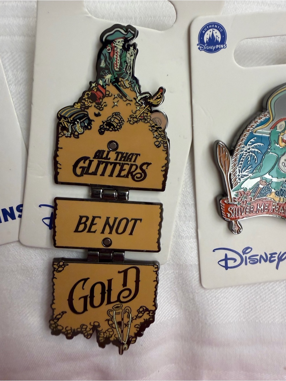 Disney pirates of the Caribbean pin set - Picture 4 of 5